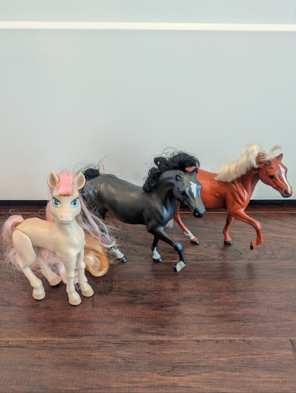 Grand Champion GC Horses Plus White Horse Toy Horses